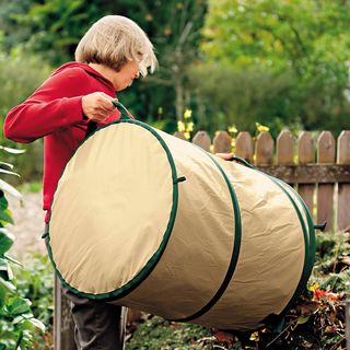 Kangaroo&reg; Collapsible Garden Container