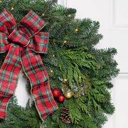 Classic Christmas Wreath with Lights Alternate Image 1