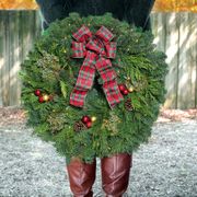 Classic Christmas Wreath with Lights Alternate Image 2