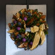 Royal Winter Nights Fresh Magnolia Wreath Thumb