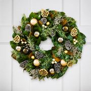 Gleaming Greetings Fresh Magnolia Wreath Thumb