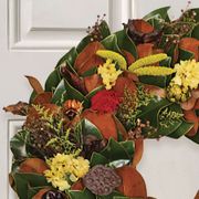 Merlot Valley Wreath Alternate Image 3