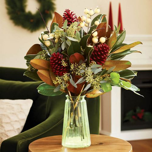 Merry and Bright Holiday Bouquet Image