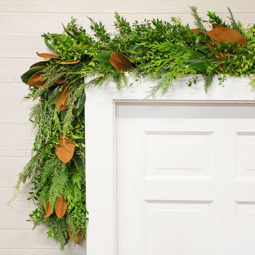Fresh Bunches Fresh Magnolia Garland Image