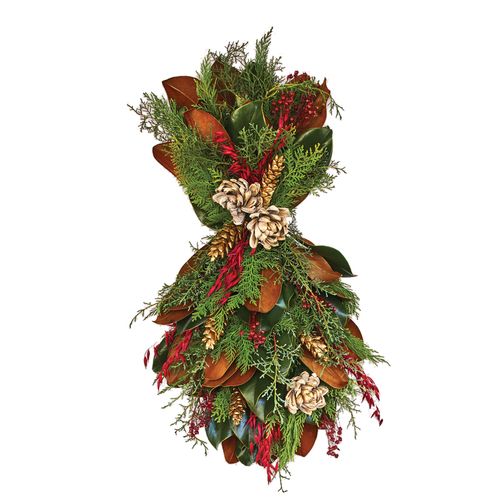 Winter Whimsy Fresh Magnolia Swag Image