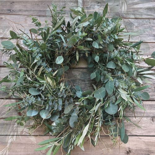 Fresh Curly Willow and Eucalyptus Wreath Image