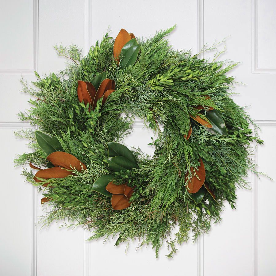 Fresh Bunches Magnolia Wreath Image